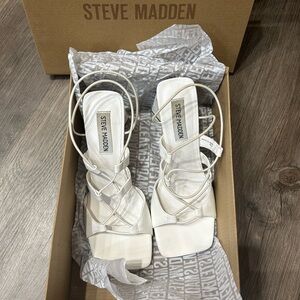Steve Madden spunky white heels! Size 7.5 worn twice. Come in box
